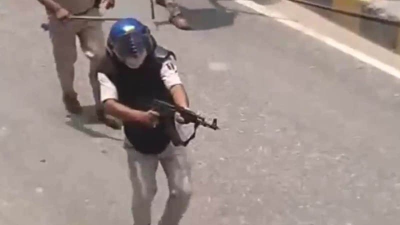 सिवान AK-47 फायरिंग मामले में बड़ा एक्शन, सिपाही अभिषेक कुमार पटेल निलंबित, विभागीय जांच शुरू