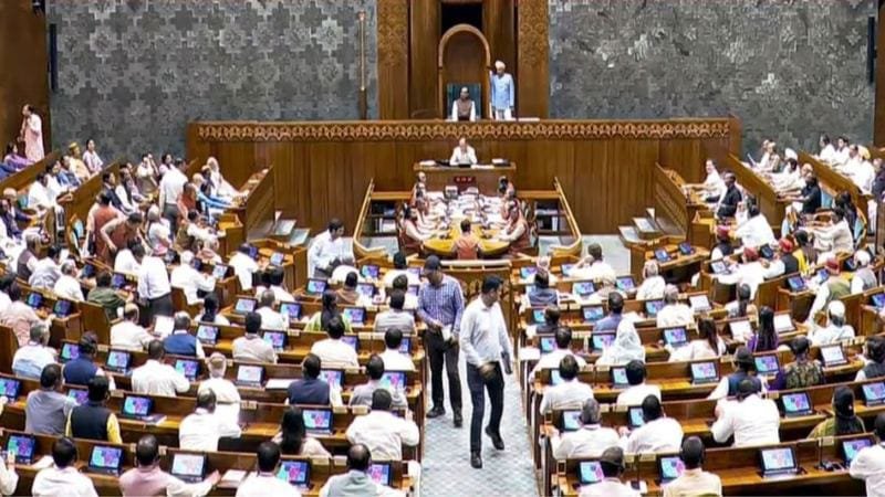Anti Paper Leak Bill 2026: लोकसभा में पेश हुआ एंटी पेपर लीक बिल, सरकार बोली- अब परीक्षा में गड़बड़ी करने वालों की खैर नहीं