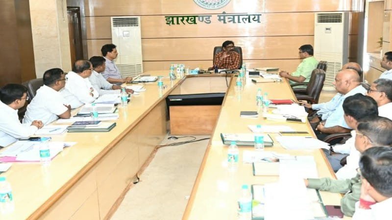 झारखंड में सभी पात्रों को 200 यूनिट मुफ्त बिजली: CM हेमन्त सोरेन के 24 घंटे निर्बाध बिजली आपूर्ति और स्मार्ट ग्रिड के बड़े निर्देश