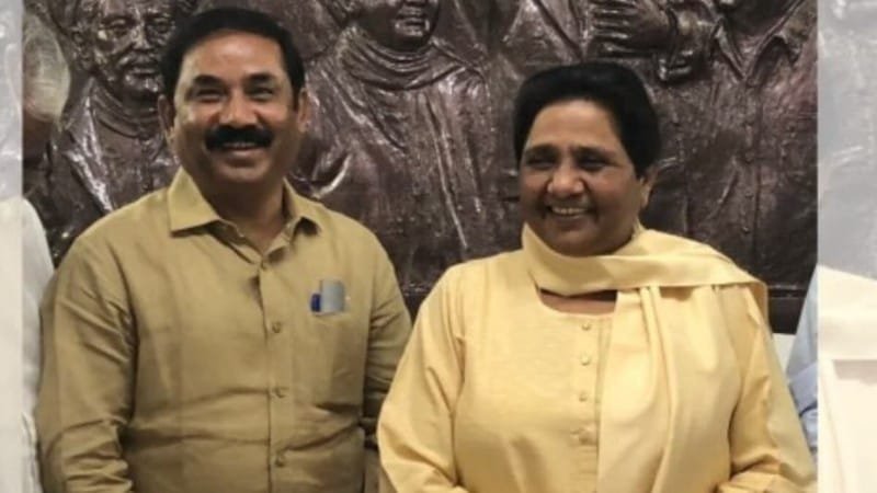 मायावती का बड़ा एक्शन: आकाश आनंद के ससुर अशोक सिद्धार्थ BSP से निष्कासित, संगठन में फिर बड़ी कार्रवाई