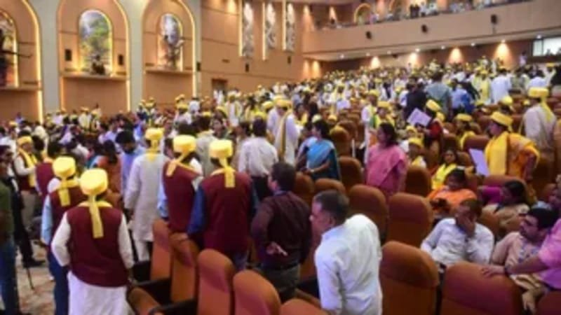 पटना यूनिवर्सिटी दीक्षांत समारोह में छात्रों का हंगामा