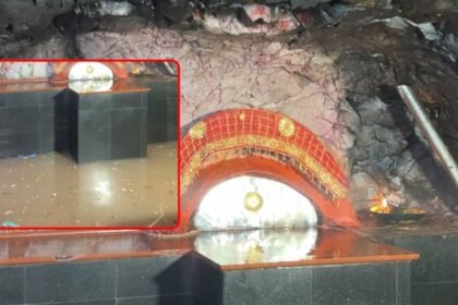 गंगा का पानी चंडिका स्थान मंदिर में घुसा