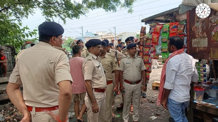 छपरा में चलती पाटलिपुत्र-लखनऊ ट्रेन पर पथराव, यात्री घायल