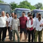 बिहारशरीफ में सरकारी बस कर्मचारियों का चक्का जाम