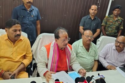 विजय सिन्हा ने किसानों को खेत से बाजार तक बेहतर सुविधा देने की बात कही