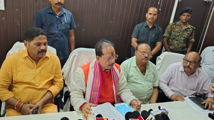 विजय सिन्हा ने किसानों को खेत से बाजार तक बेहतर सुविधा देने की बात कही
