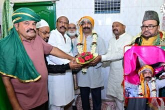 हेमंत सोरेन ने रिसालदार बाबा की मजार पर चादरपोशी की