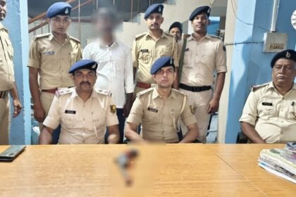 बखरी में पुलिस कार्रवाई के दौरान देसी कट्टा और कारतूस बरामद