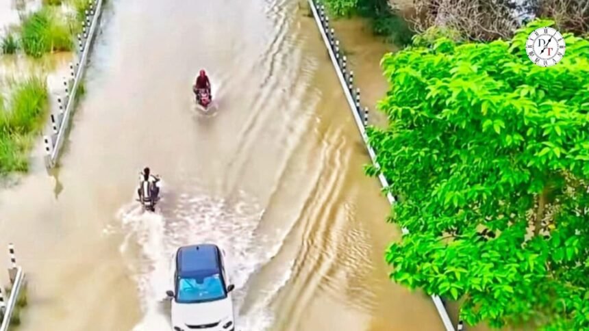 भागलपुर के भवनाथपुर में बाढ़ के पानी से बंद NH-80