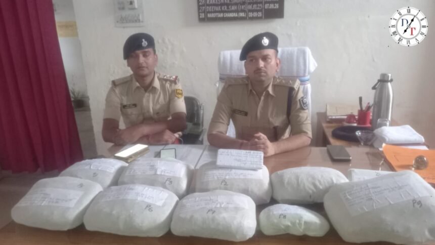 भोजपुर में किराना दुकान से 8.76 किलो गांजा बरामद, दुकानदार गिरफ्तार