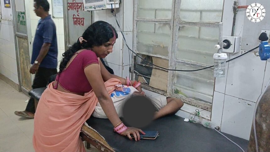बिदुपुर कच्ची दरगाह सिक्स लेन पर सड़क हादसे के बाद क्षतिग्रस्त कार