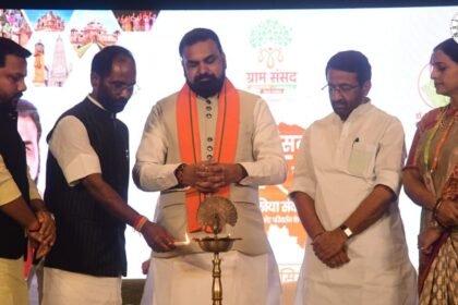 बिहार के मुख्यमंत्री सम्राट चौधरी पंचायत टैक्स और ग्रामीण विकास पर बोलते हुए