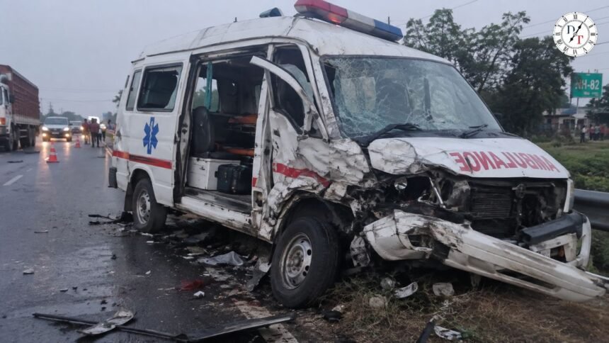 गया के वजीरगंज में NH-82 पर एंबुलेंस दुर्घटनाग्रस्त