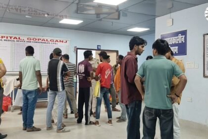 गोपालगंज के बंजारी बाइपास पर दो बाइक की टक्कर