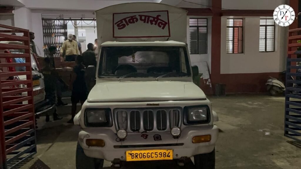 जमुई में डाक पार्सल वाहन से 2760 कैन बीयर बरामद