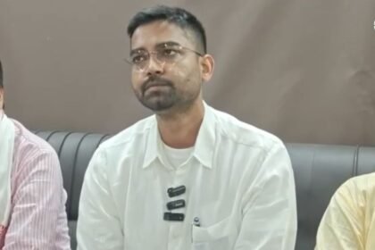 Jamui News : जमुई में पंचायती राज मंत्री दीपक प्रकाश की प्रेस वार्ता