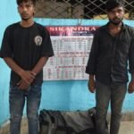 सिकंदरा में सड़क लूट मामले में गिरफ्तार दो आरोपितों से बरामद सामान