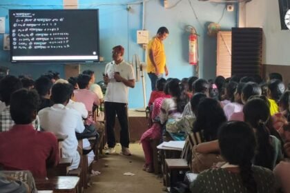 Jamui News: जमुई SP विश्वजीत दयाल सादे कपड़ों में कोचिंग पहुंचे