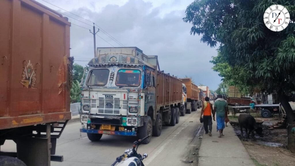 मुंगेर-भागलपुर NH-80 पर 10 किमी जाम, 11 घंटे से रेंग रहे वाहन