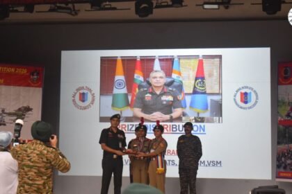 थल सेना शिविर में मुंगेर की एनसीसी कैडेट गौरी और मनीषा