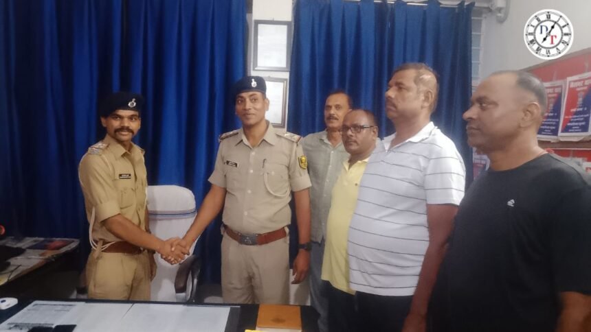 तेलमर थाना में ASI से SI पद पर प्रोन्नति के बाद पीपिंग सेरेमनी