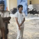 नालंदा में पत्नी की हत्या के मामले की जांच करती पुलिस