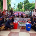 नालंदा महिला कॉलेज की छात्राएं स्वच्छता अभियान में भाग लेते हुए