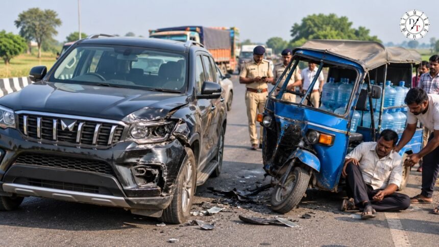 पटना-बक्सर हाइवे पर साइबर डीएसपी की गाड़ी और ऑटो की टक्कर