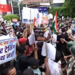 पटना में 70वीं BPSC और दारोगा परीक्षा रद्द करने की मांग को लेकर छात्र प्रदर्शन