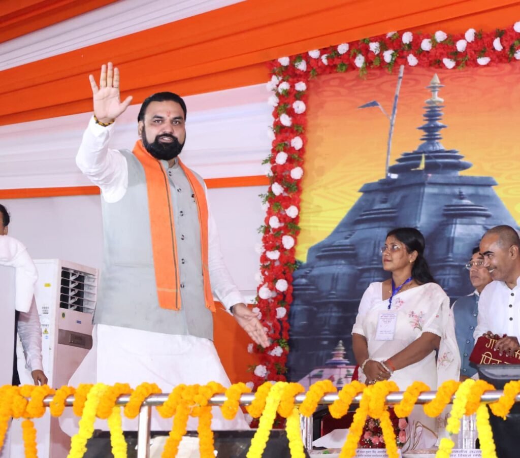 पितृपक्ष मेला 2026: गयाजी पहुंचे CM सम्राट चौधरी, श्रद्धालुओं के स्वागत पर जोर, विष्णुपद कॉरिडोर पर 3500 करोड़ का प्लान