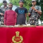 अररिया में एसएसबी द्वारा 6.56 लाख नेपाली करेंसी के साथ दो युवकों की गिरफ्तारी