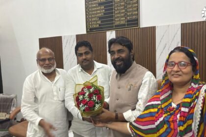 डॉ. नवल किशोर प्रसाद का सोगरा हाई स्कूल में स्वागत