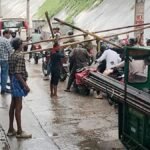 पटना में बढ़ते गंगा जलस्तर के बाद घाटों पर बैरिकेडिंग