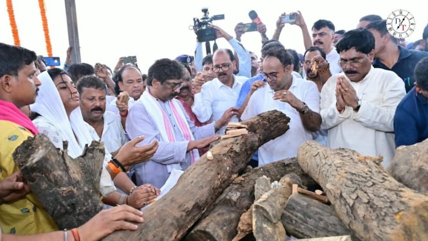 सुदिव्य कुमार सोनू के अंतिम संस्कार में शामिल मुख्यमंत्री हेमंत सोरेन