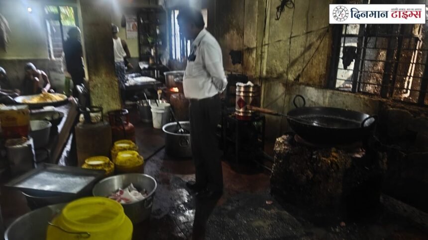 पटना में मिठाई दुकानों पर छापेमारी: आकाश स्वीट्स से 2,060 किलो मिठाई जब्त, माखन भोग का लाइसेंस निलंबित