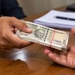 Arwal, रिश्वत के पैसे के साथ राजस्व कर्मचारी शिवमंगल पासवान गिरफ्तार