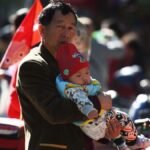 चीन ने एक-बच्चा नीति समाप्त करने की घोषणा की