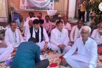 Nalanda - एकंगरसराय में नालंदा जिला कांग्रेस कमिटी का धरना प्रदर्शन