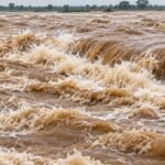 Maker Flood News: पांच लोग बहे, दो के शव मिले