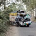 मुंगेर में ट्रक से टकराया पिकअप, चालक की मौत