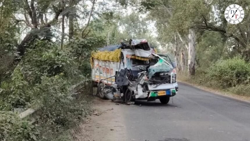 मुंगेर में ट्रक से टकराया पिकअप, चालक की मौत