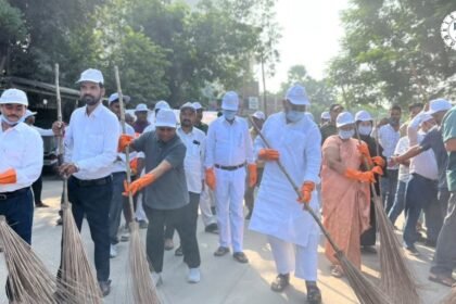 Nalanda News: श्रमदान से दिया स्वच्छ बिहारशरीफ का संदेश