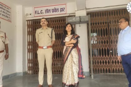 Nalanda, माघड़ा स्थित EVM वेयरहाउस का निरीक्षण करते डीएम और एसपी