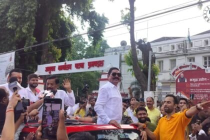 पटना स्नातक सीट के नामांकन में अनुज सिंह के साथ अनंत सिंह