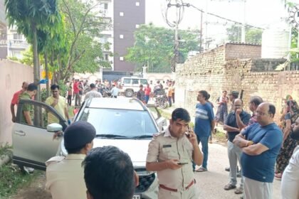 पटना में कार के अंदर मिला रिटायर्ड इंजीनियर का शव