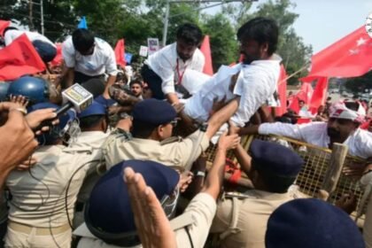 पटना में SIR के विरोध में आइसा का लोकभवन मार्च