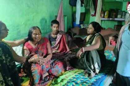 सारण में तीन बाइकों की टक्कर, युवक की मौत
