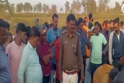 शेरघाटी जीटी रोड पर बाइक से गिरकर महिला की मौत